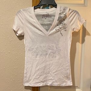Fox White V-Neck Tee with Artistic Graphic